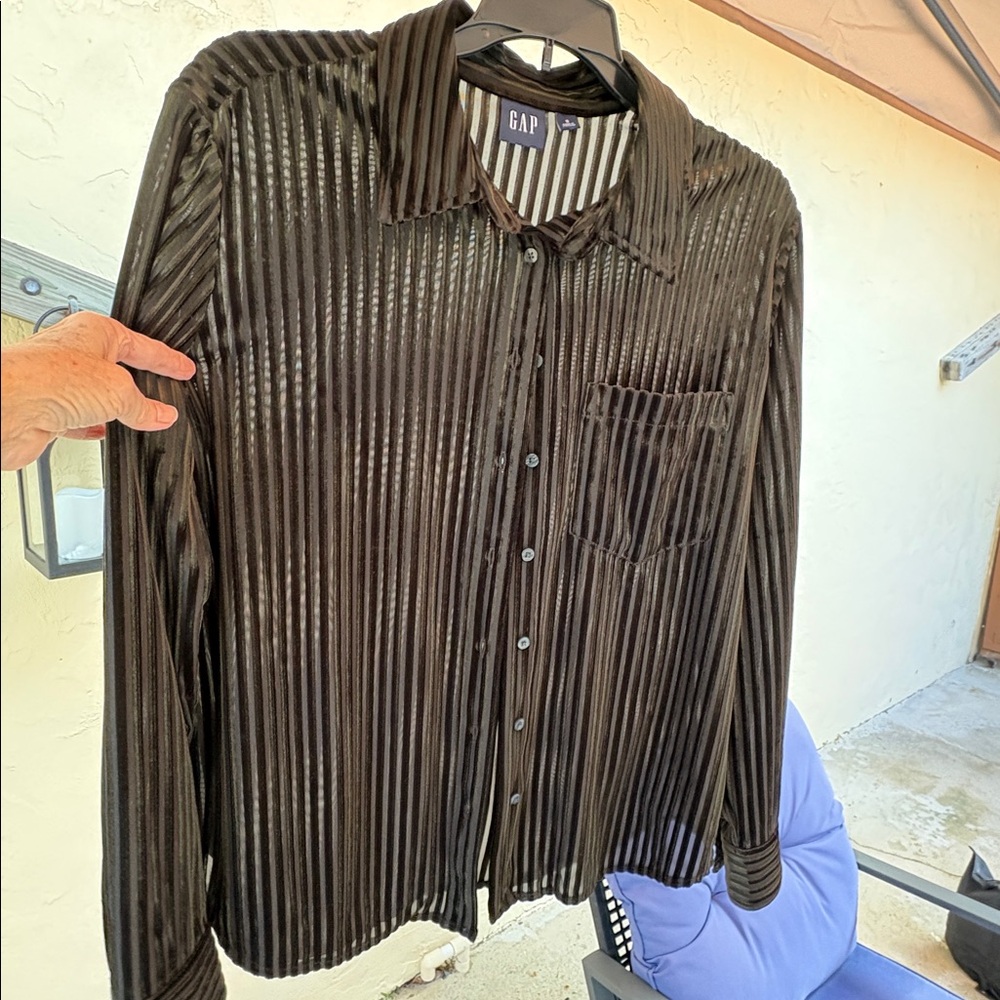 GAP Black Textured Button-Up Shirt